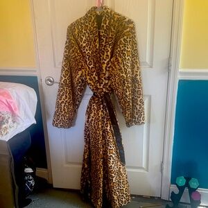 Minky couture leopard robe brand new inbox